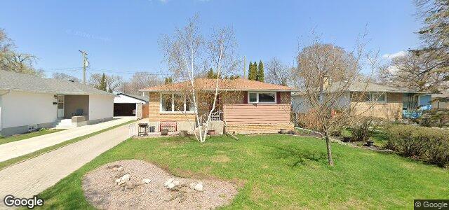 Larawan ng 108 Crestwood Crescent sa Winnipeg, Manitoba