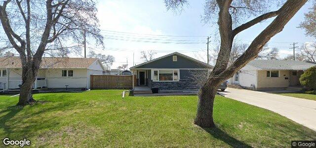 Larawan ng 109 Crestwood Crescent sa Winnipeg, Manitoba