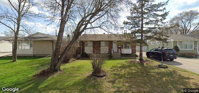 Larawan ng 11 Lochmoor Avenue sa Winnipeg, Manitoba