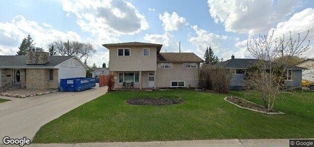 Larawan ng 11 Vincent Massey Boulevard sa Winnipeg, Manitoba