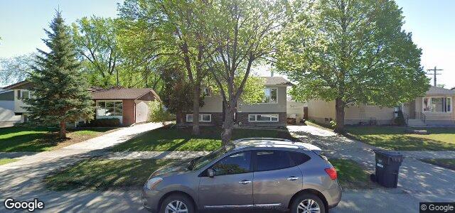 Larawan ng 110 Harper Avenue sa Winnipeg, Manitoba