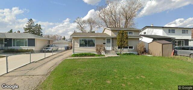 Larawan ng 110 Penfold Crescent sa Winnipeg, Manitoba