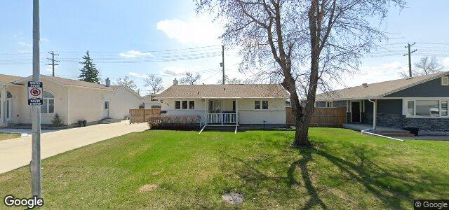 Larawan ng 111 Crestwood Crescent sa Winnipeg, Manitoba