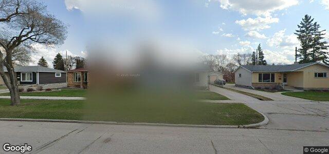 Larawan ng 1120 Betournay Street sa Winnipeg, Manitoba