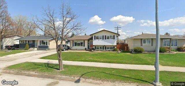 Larawan ng 114 Harper Avenue sa Winnipeg, Manitoba
