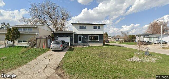 Larawan ng 114 Penfold Crescent sa Winnipeg, Manitoba