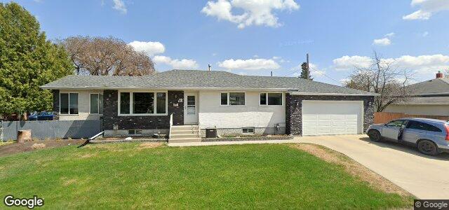 Larawan ng 12 Fontaine Crescent sa Winnipeg, Manitoba