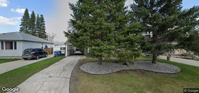 Photo of 12 Frontenac Bay in Winnipeg, Manitoba