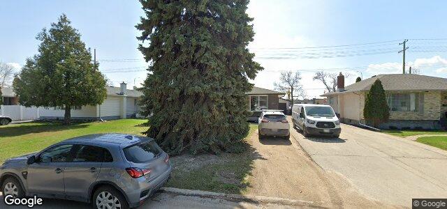 Larawan ng 123 Crestwood Crescent sa Winnipeg, Manitoba