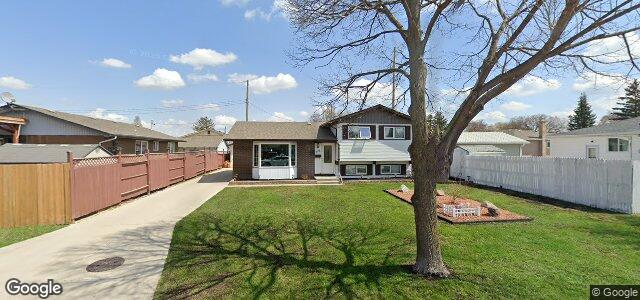 Larawan ng 124 Harper Avenue sa Winnipeg, Manitoba