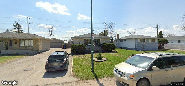 Larawan ng 129 Crestwood Crescent sa Winnipeg, Manitoba