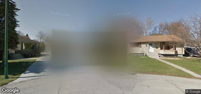 Larawan ng 13 Fontaine Crescent sa Winnipeg, Manitoba