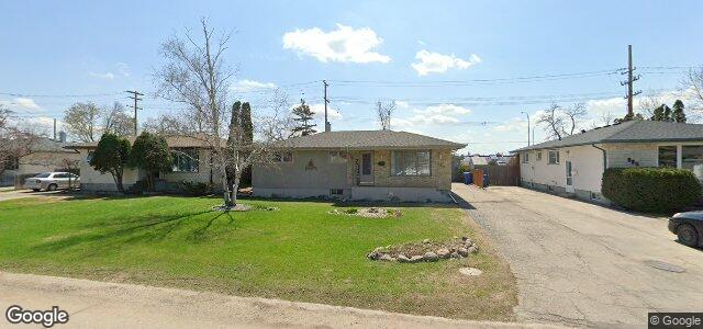 Larawan ng 131 Crestwood Crescent sa Winnipeg, Manitoba