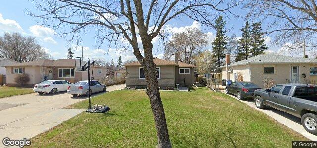 Larawan ng 135 Harper Avenue sa Winnipeg, Manitoba