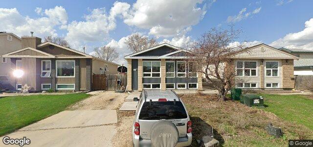 Larawan ng 140 Penfold Crescent sa Winnipeg, Manitoba
