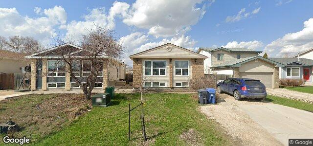 Larawan ng 144 Penfold Crescent sa Winnipeg, Manitoba