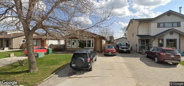 Larawan ng 147 Penfold Crescent sa Winnipeg, Manitoba