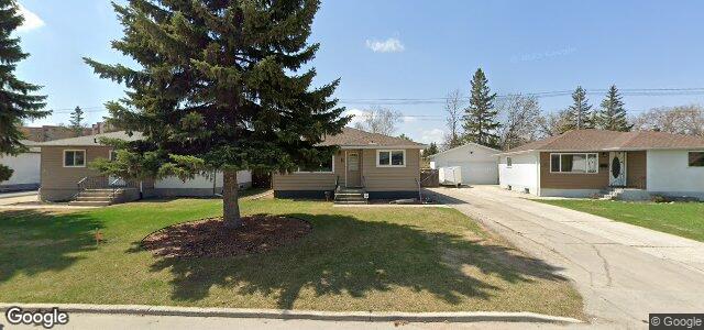 15 Crestwood Crescent（加拿大曼尼托巴省温尼伯市）房屋照片