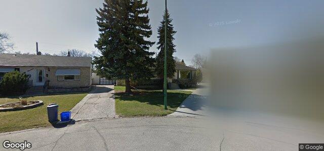 Larawan ng 15 Fontaine Crescent sa Winnipeg, Manitoba