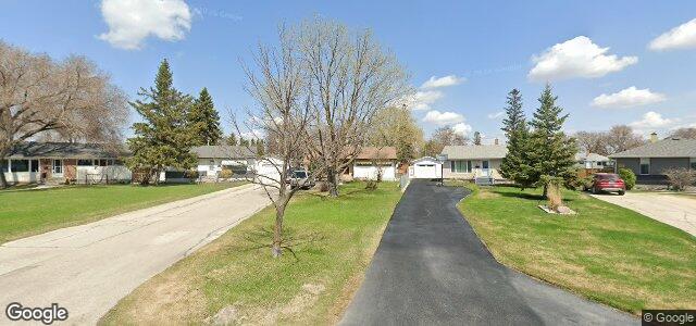 Larawan ng 150 Harper Avenue sa Winnipeg, Manitoba