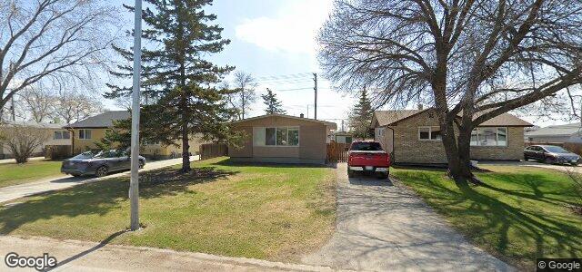 Larawan ng 155 Crestwood Crescent sa Winnipeg, Manitoba