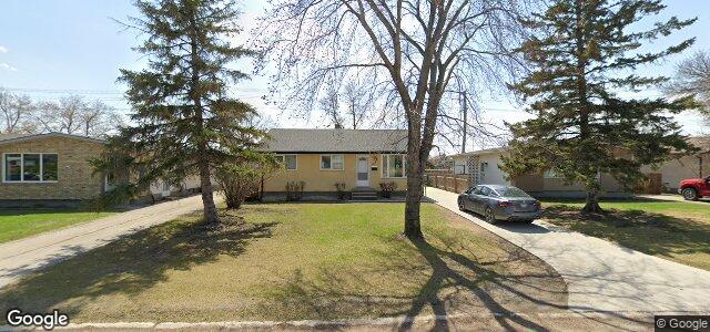 Larawan ng 157 Crestwood Crescent sa Winnipeg, Manitoba