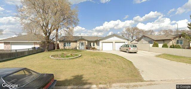 Larawan ng 16 Lochmoor Avenue sa Winnipeg, Manitoba