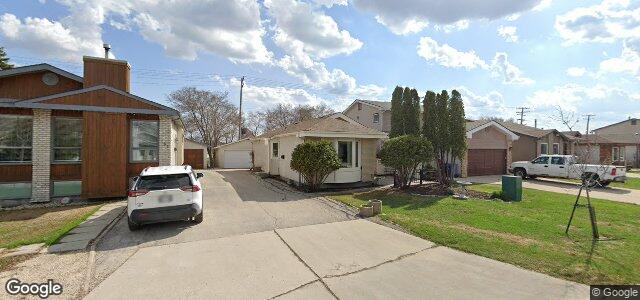 Larawan ng 163 Penfold Crescent sa Winnipeg, Manitoba