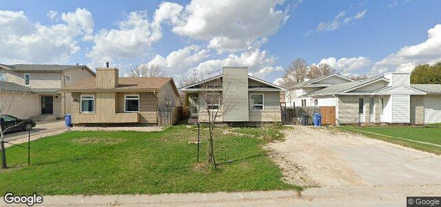 Larawan ng 164 Penfold Crescent sa Winnipeg, Manitoba