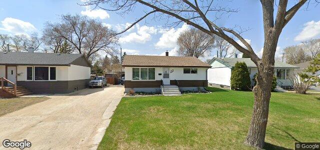 Larawan ng 165 Harper Avenue sa Winnipeg, Manitoba