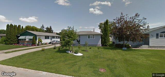 Larawan ng 176 Howden Road sa Winnipeg, Manitoba