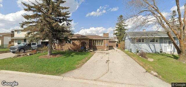 Larawan ng 18 Lochinvar Avenue sa Winnipeg, Manitoba