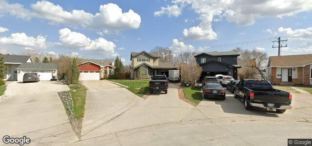 Larawan ng 183 Penfold Crescent sa Winnipeg, Manitoba