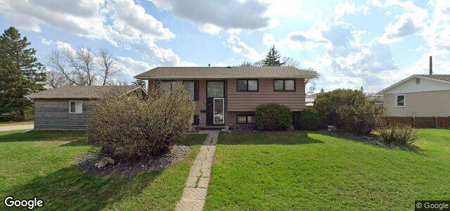 Larawan ng 19 Lochinvar Avenue sa Winnipeg, Manitoba