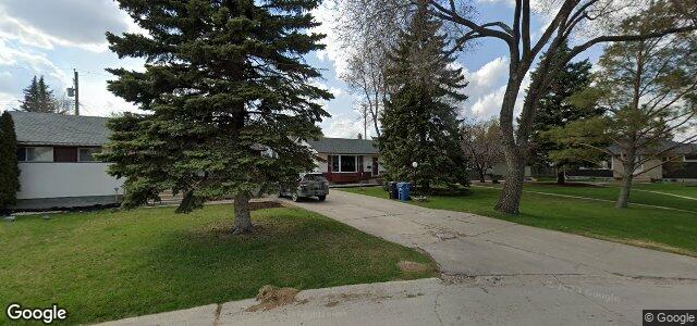 Larawan ng 19 Vincent Massey Boulevard sa Winnipeg, Manitoba