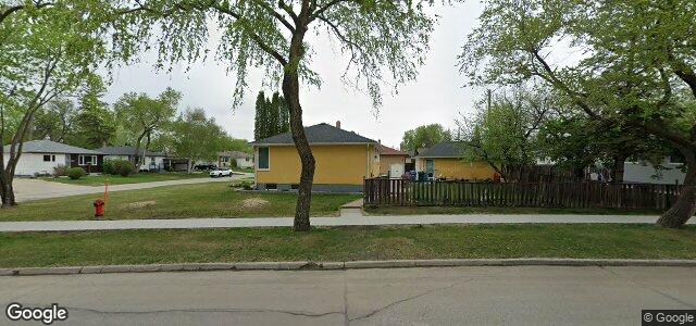 Larawan ng 2 Frontenac Bay sa Winnipeg, Manitoba