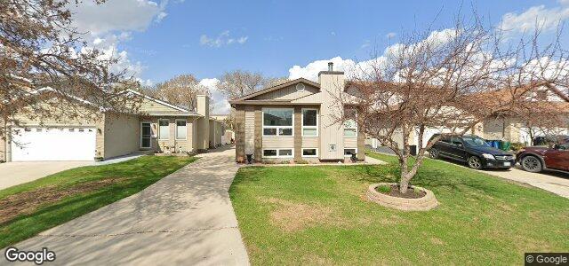 Larawan ng 207 Penfold Crescent sa Winnipeg, Manitoba