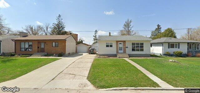Larawan ng 21 Crestwood Crescent sa Winnipeg, Manitoba
