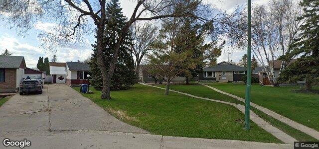 Larawan ng 21 Vincent Massey Boulevard sa Winnipeg, Manitoba