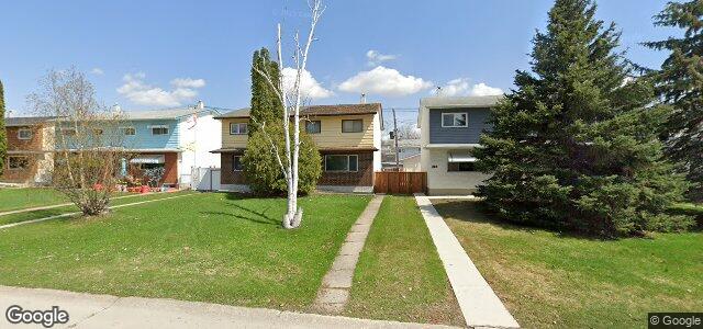 Larawan ng 220 Harper Avenue sa Winnipeg, Manitoba