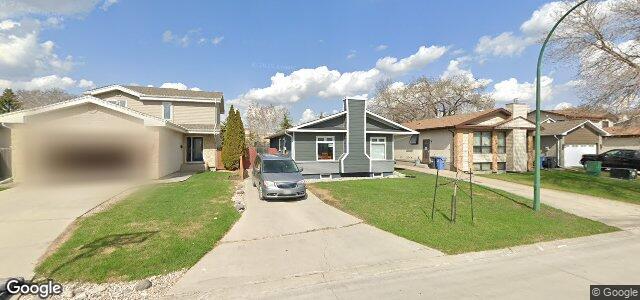 Larawan ng 235 Penfold Crescent sa Winnipeg, Manitoba