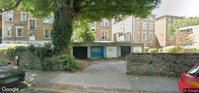 Larawan ng 24 Pembroke Road sa Winnipeg, Manitoba