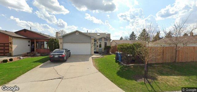 Larawan ng 246 Penfold Crescent sa Winnipeg, Manitoba