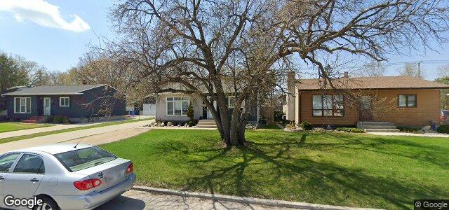 Larawan ng 25 Crestwood Crescent sa Winnipeg, Manitoba