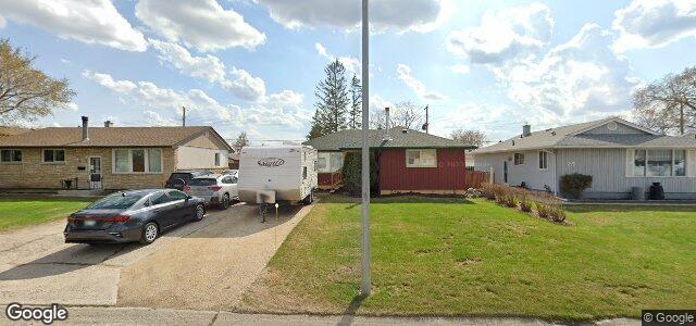 Larawan ng 27 Lochmoor Avenue sa Winnipeg, Manitoba