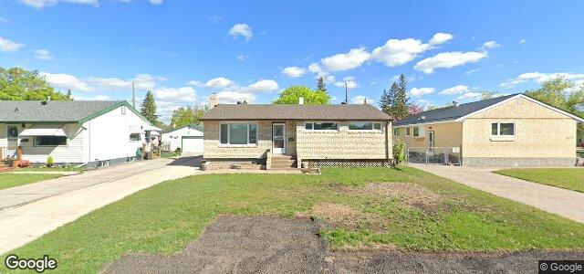 Larawan ng 3 Blueberry Bay sa Winnipeg, Manitoba