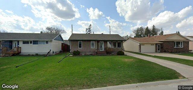 Larawan ng 3 Vincent Massey Boulevard sa Winnipeg, Manitoba