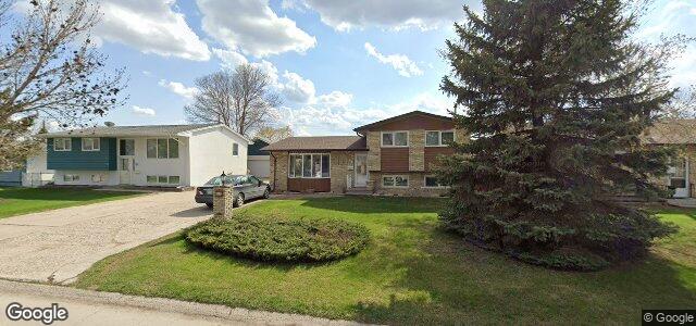Larawan ng 31 Lochmoor Avenue sa Winnipeg, Manitoba