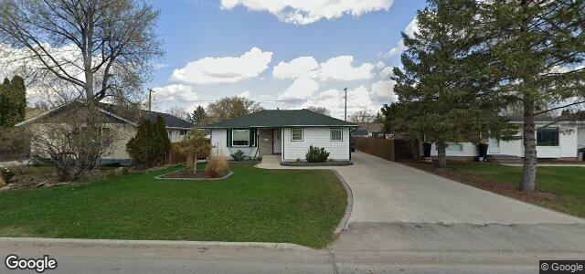 Larawan ng 320 Dussault Avenue sa Winnipeg, Manitoba