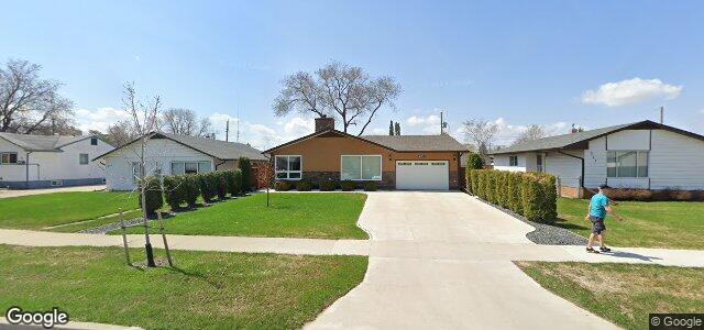 Larawan ng 331 Drake Boulevard sa Winnipeg, Manitoba